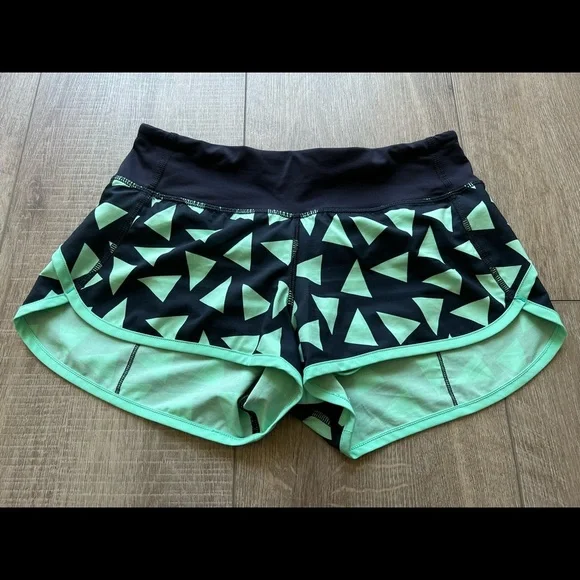 Lululemon Speed Short in Tri Pop Menthol Naval Blue Size 2 - Picture 1 of 6
